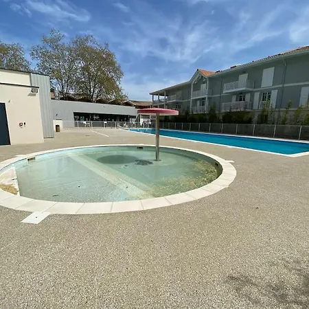Maison Typee Arcachonnaise Avec Piscine Commune *